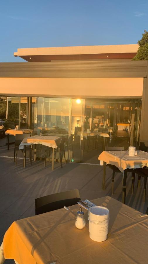 Hotel L'Oasi 칼라고노네 외부 사진